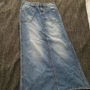 Long jean skirt